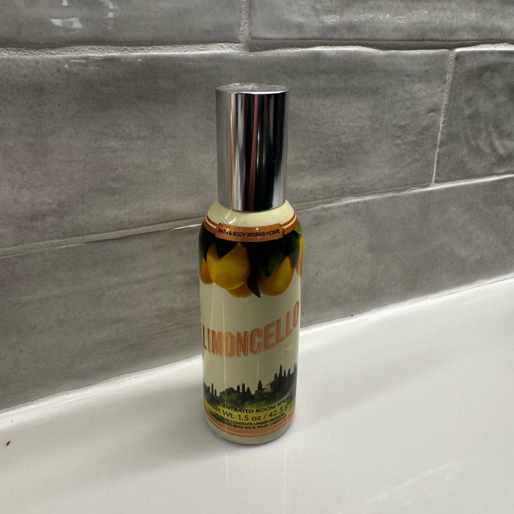 Bath & Body Works Limoncello Concentrated Room Spray - Half Full